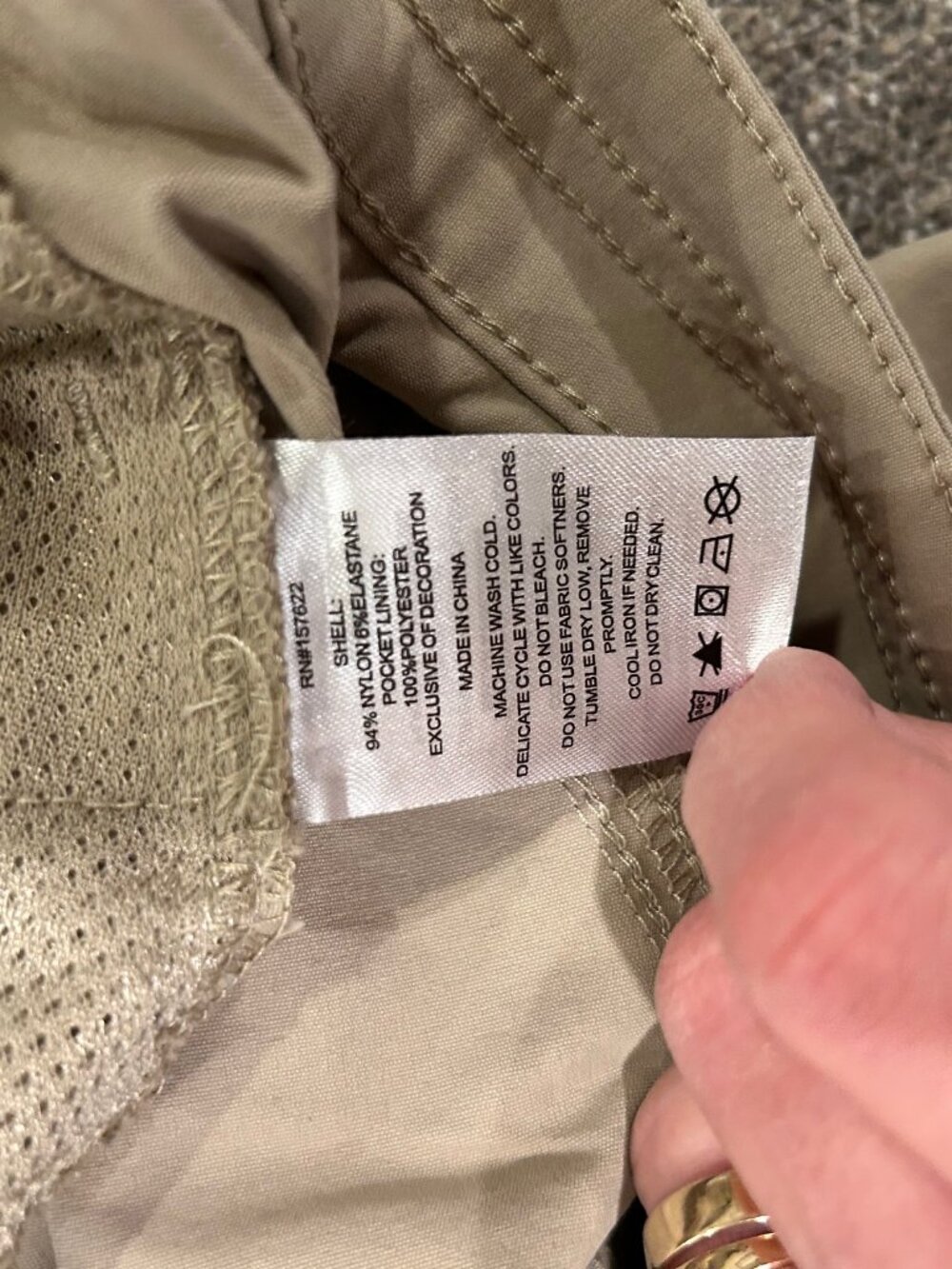 Women's Eddie Bauer Cargo Shorts, Size 10 - Picture 5 of 9